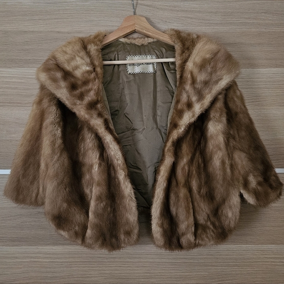 Vintage Mink Fur Capelet Cropped Fur Jacket | Light Brown | Old Hollywood - Picture 2 of 15